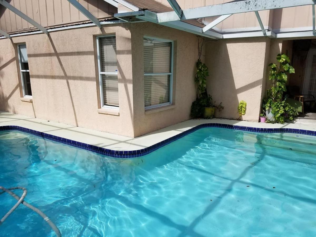 Cozy And Conveniently Located Pool Home With Free Wifi Tampa Exterior photo